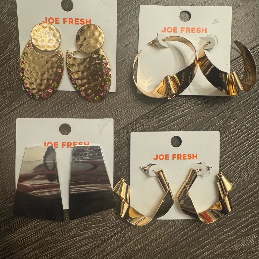 Set of 4 pairs. Earrings, Brand New Condition!